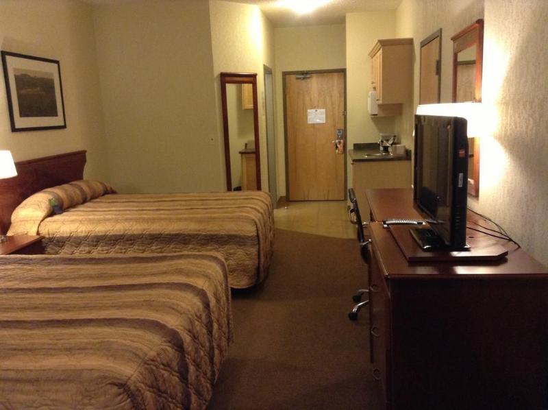 Lakeview Inns & Suites - Fort Nelson Extérieur photo